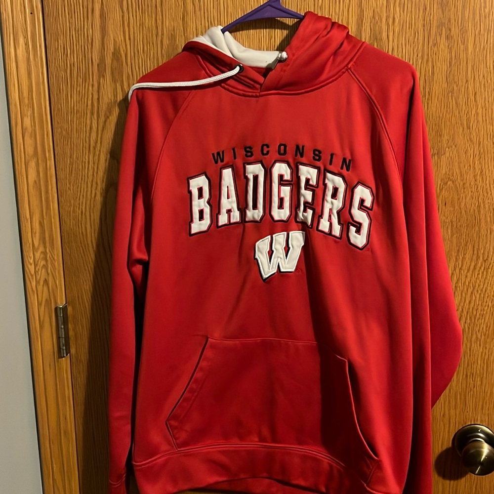 Wisconsin Badger hoodie men's medium